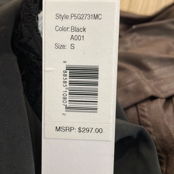 Parker romper! - Picture 3 of 3